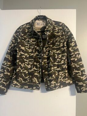 White Mark Women's Camouflage Jean Jacket in Green and Tan